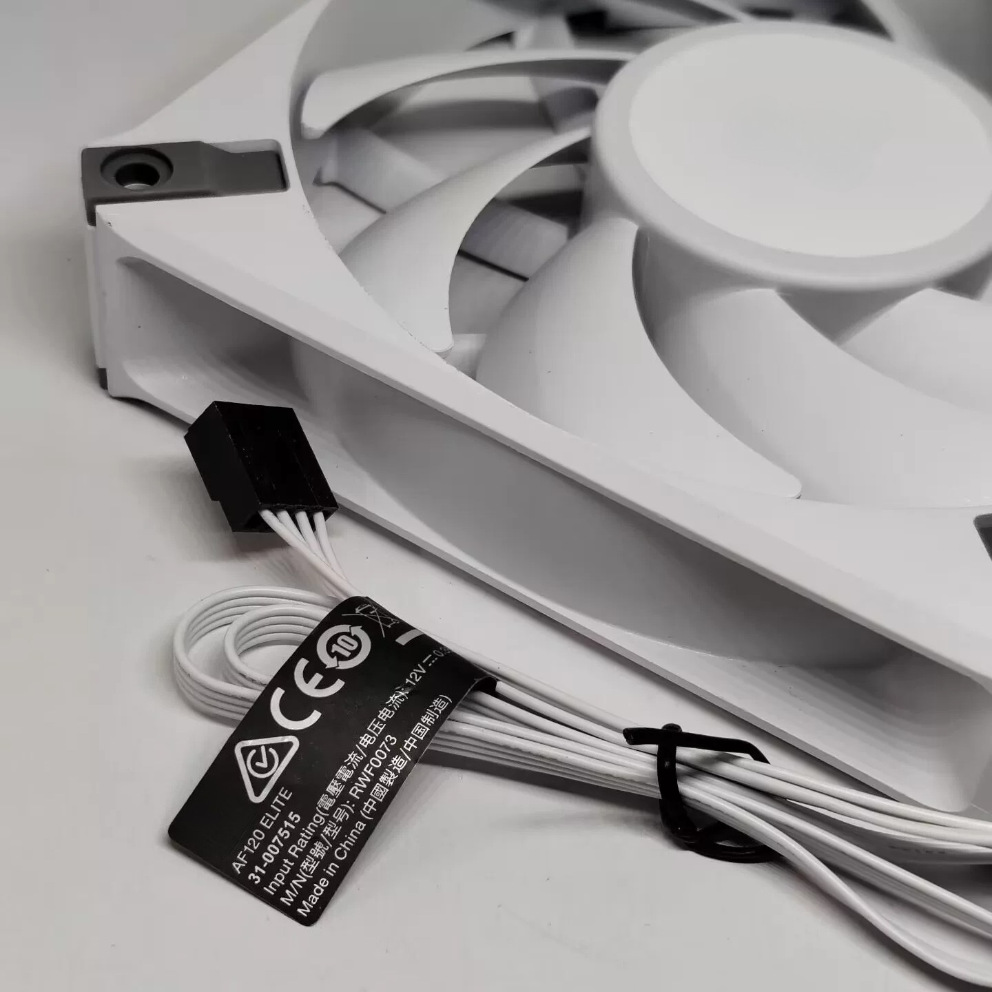 for Corsair AF120 ELITE Silent - Case Fan Controller 评论和价格